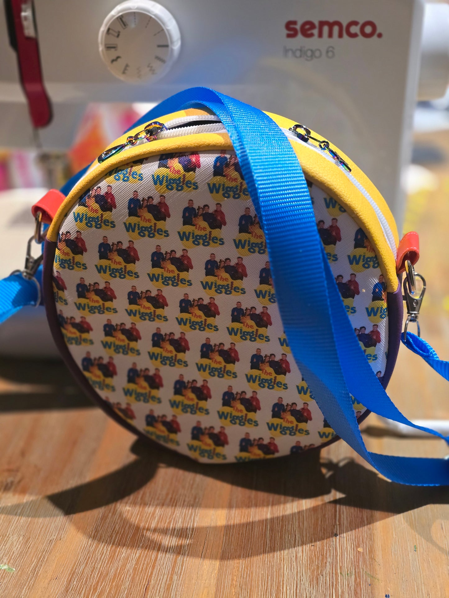 Round Novelty Bag